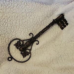Metal decorative key